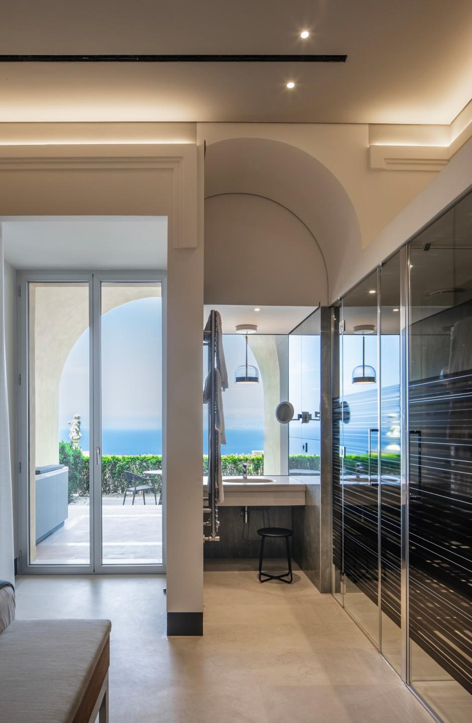 Unconventional Junior Suites 4