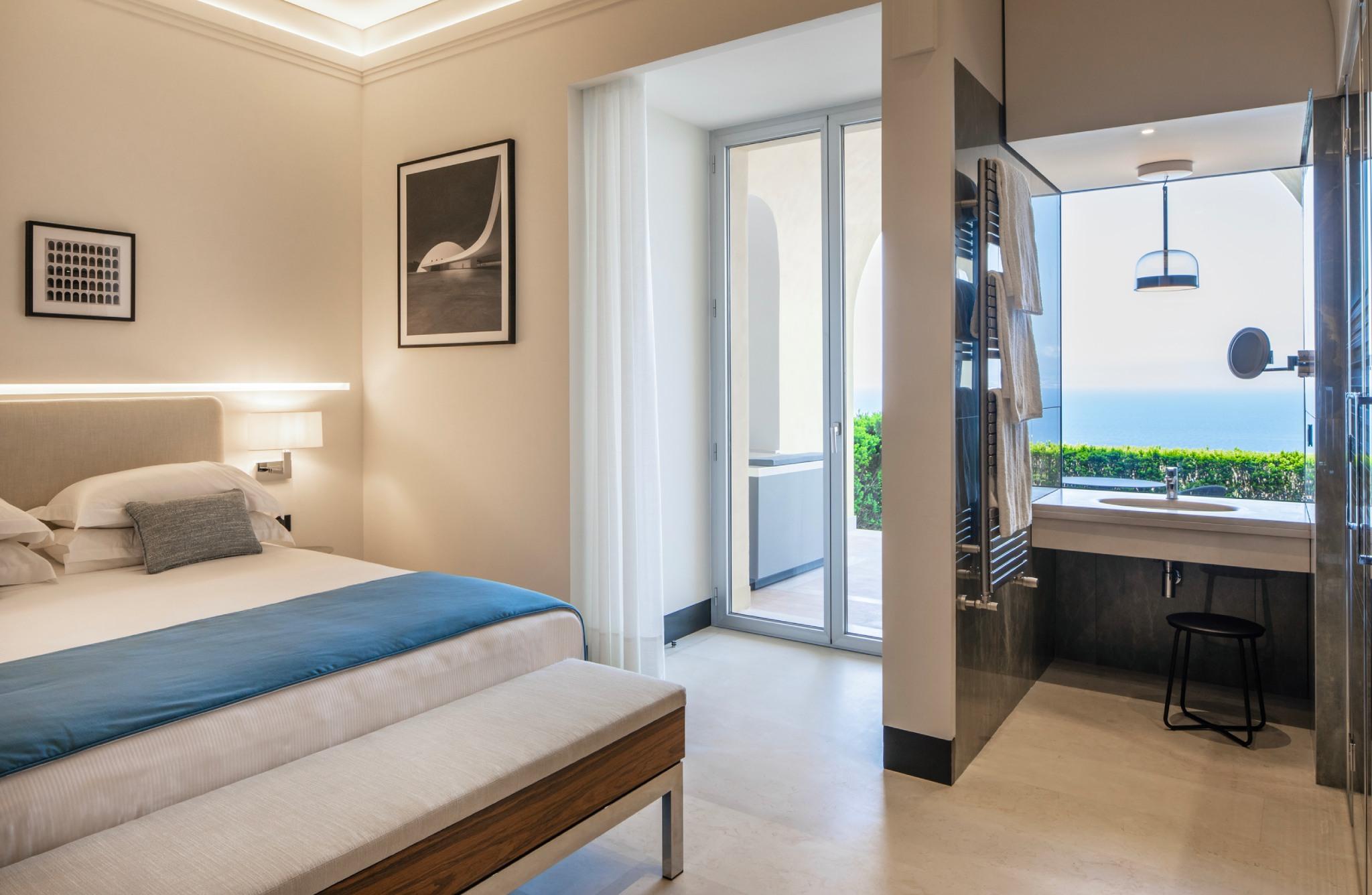 Unconventional Junior Suite