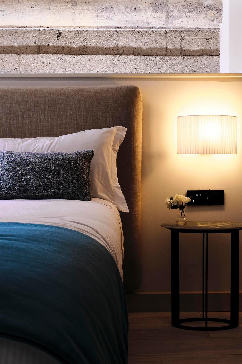 Corner Suite 5