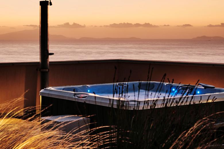Rooftop with Jacuzzi